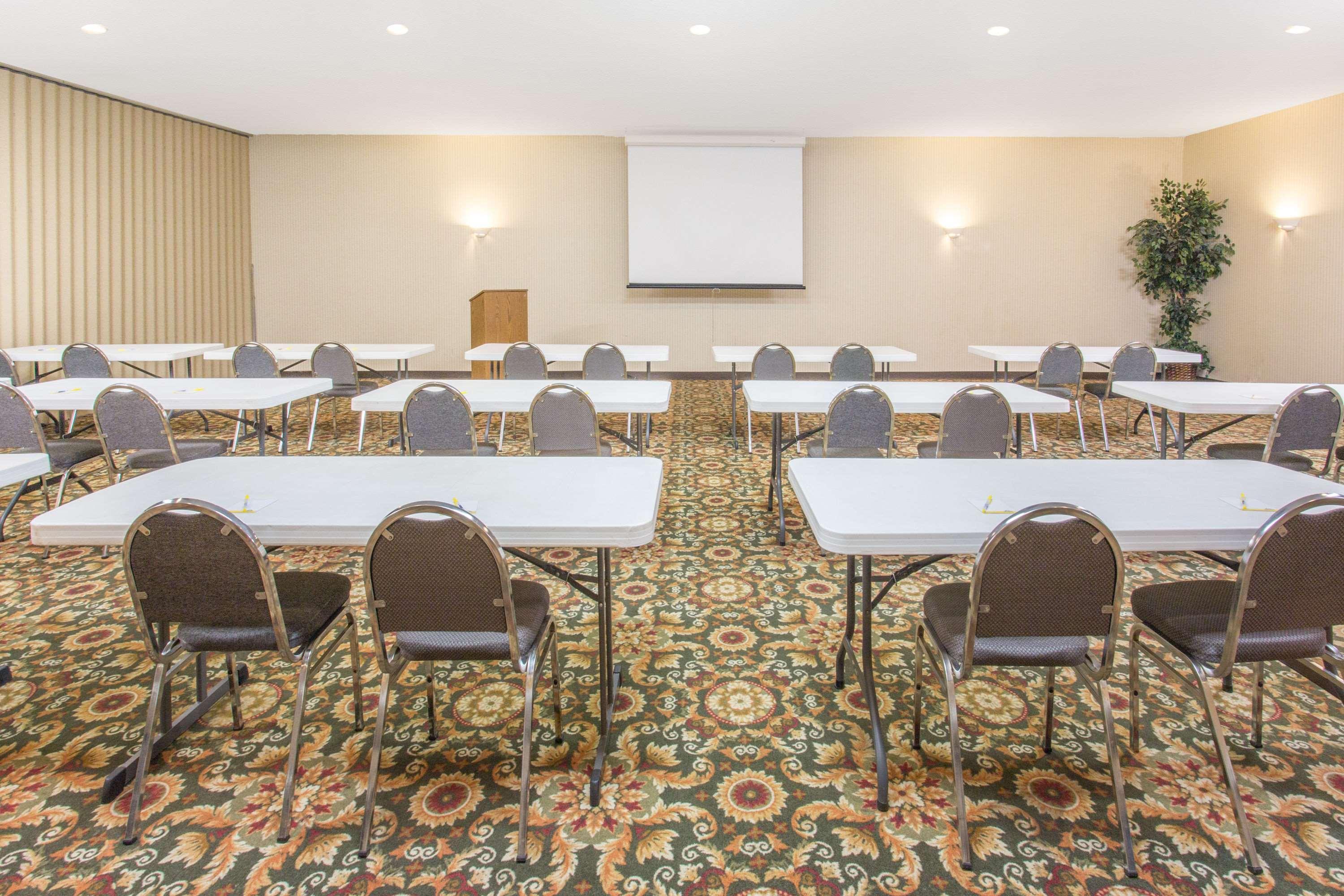 Days Inn By Wyndham Princeton Εξωτερικό φωτογραφία