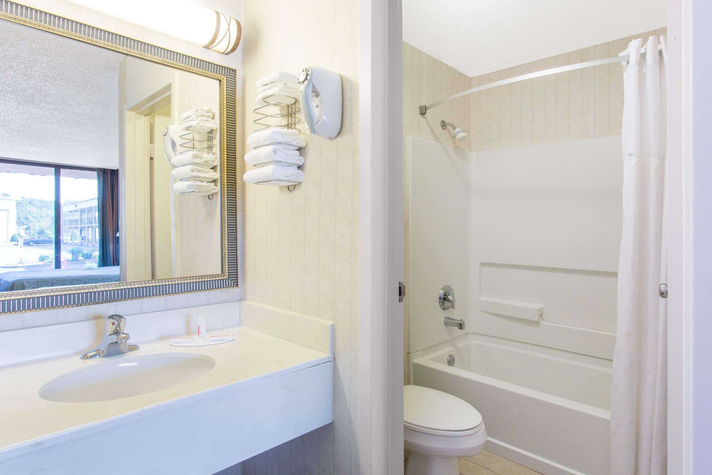 Days Inn By Wyndham Princeton Εξωτερικό φωτογραφία